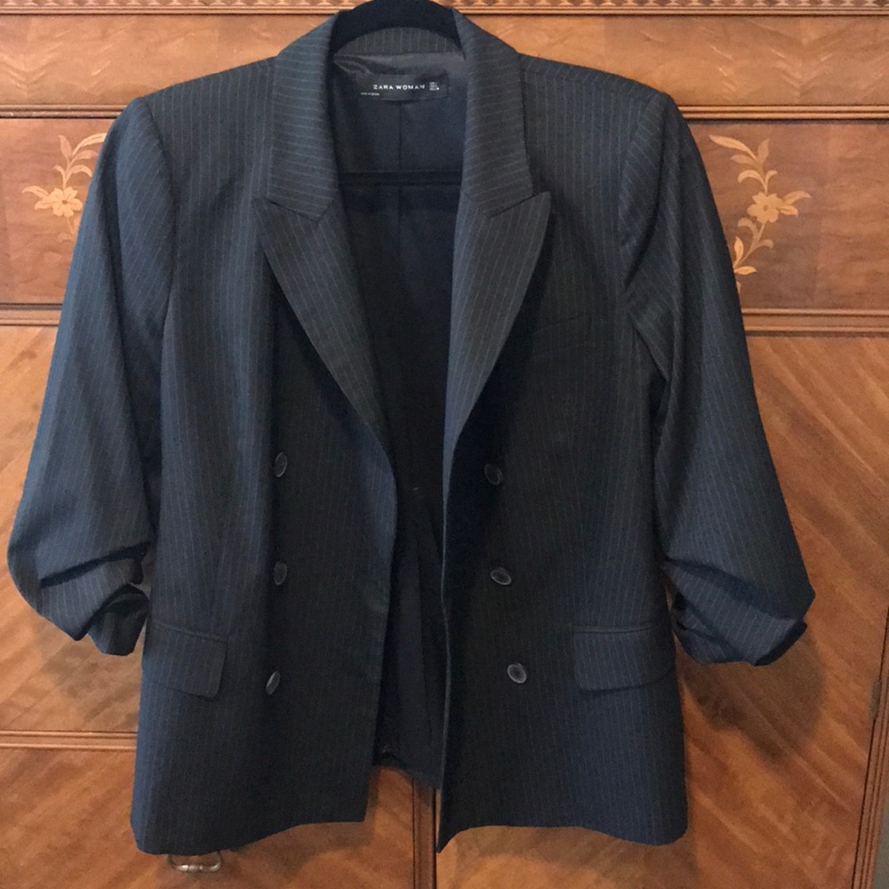 Never worn, oversized Zara pin stripe blazer